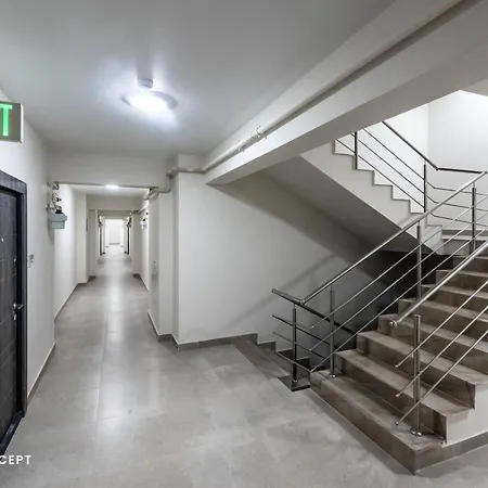 Apartment Address 112b4 *