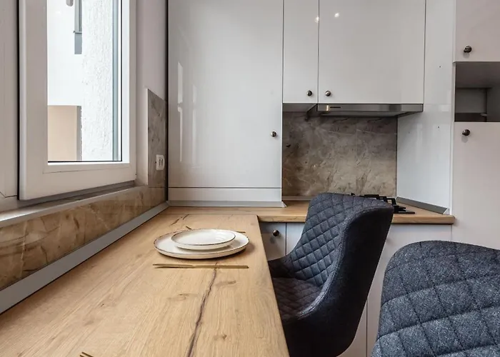 Address 112 B4 Apartman