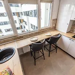 Address 112 B4 * Bukarest